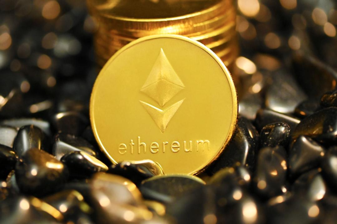 Key Altcoins to Monitor: Analyst Unveils Essential Strategies for the Current Altseason